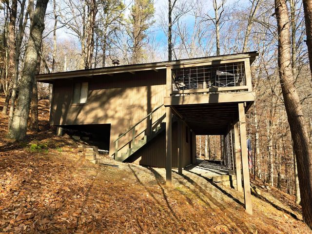 1015 Taos Lane, Hide A Way Hills, OH 43107