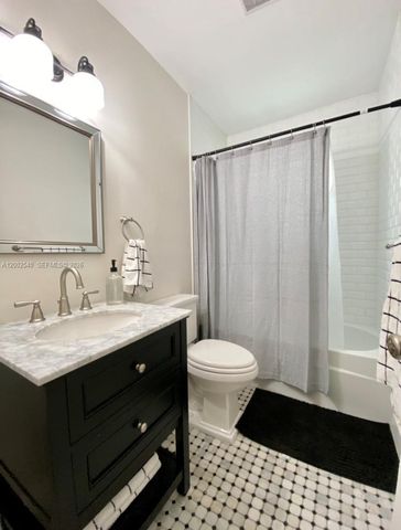 4619 SW 10th St ., Miami, FL 33134