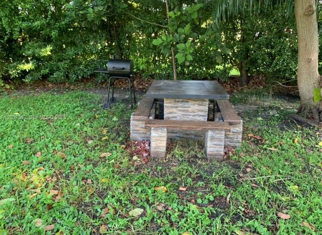 4619 SW 10th St ., Miami, FL 33134