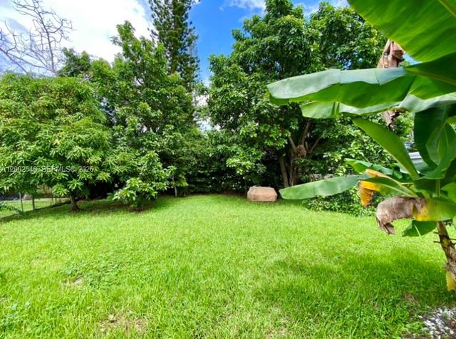 4619 SW 10th St ., Miami, FL 33134