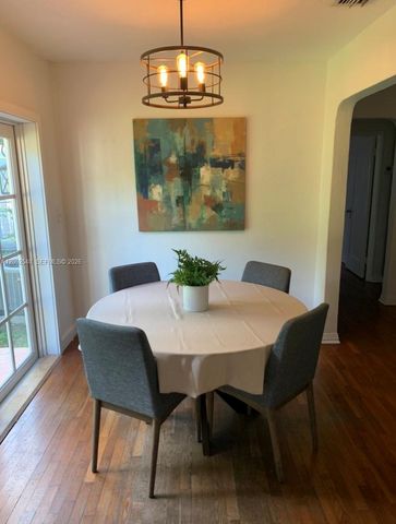 4619 SW 10th St ., Miami, FL 33134