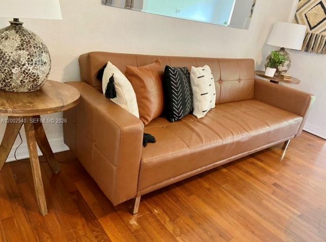 4619 SW 10th St ., Miami, FL 33134