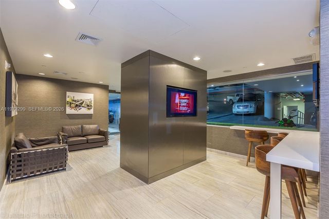 150 SE 2nd Ave 1401, Miami, FL 33131