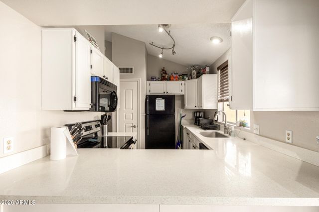 1002 E ORAIBI Drive, Phoenix, AZ 85024