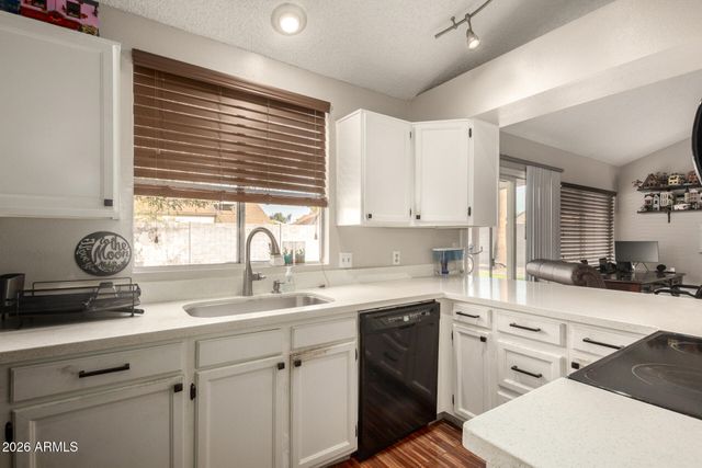 1002 E ORAIBI Drive, Phoenix, AZ 85024