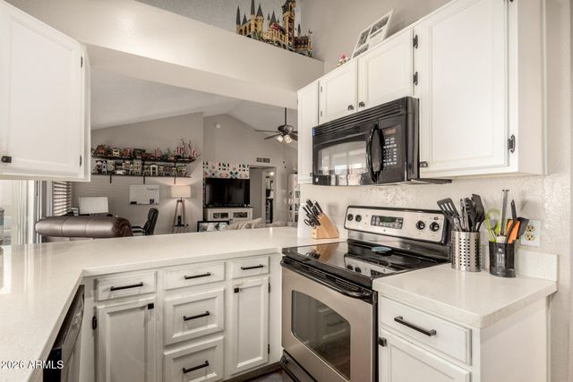 1002 E ORAIBI Drive, Phoenix, AZ 85024