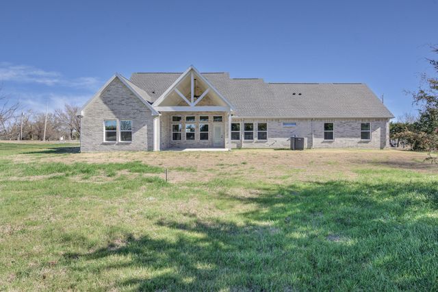 2378 County Road 1112, Farmersville, TX 75442
