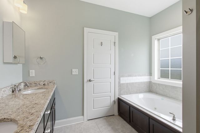 1301 Rivercrest Dr, Murfreesboro, TN 37129