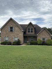 1301 Rivercrest Dr, Murfreesboro, TN 37129