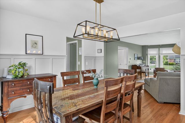 2656 Plumbrook Drive, Bloomfield Hills, MI 48304