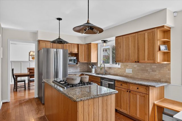 2656 Plumbrook Drive, Bloomfield Hills, MI 48304