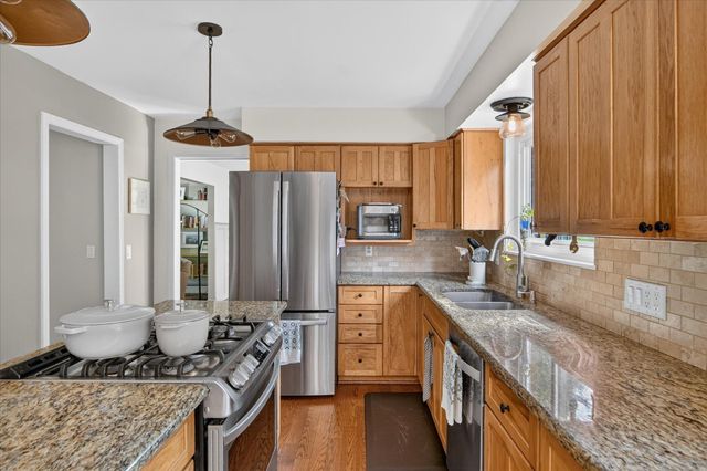 2656 Plumbrook Drive, Bloomfield Hills, MI 48304