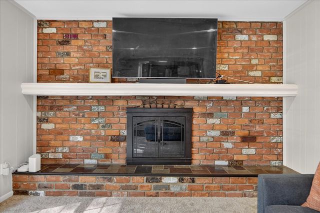 2656 Plumbrook Drive, Bloomfield Hills, MI 48304