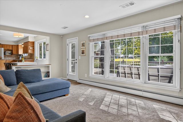 2656 Plumbrook Drive, Bloomfield Hills, MI 48304