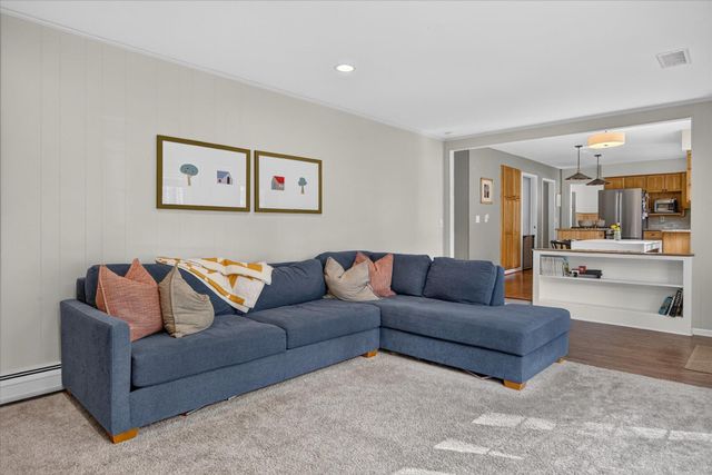 2656 Plumbrook Drive, Bloomfield Hills, MI 48304