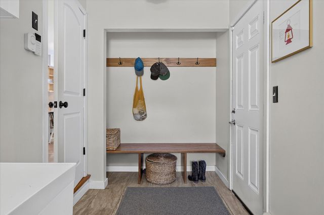 2656 Plumbrook Drive, Bloomfield Hills, MI 48304