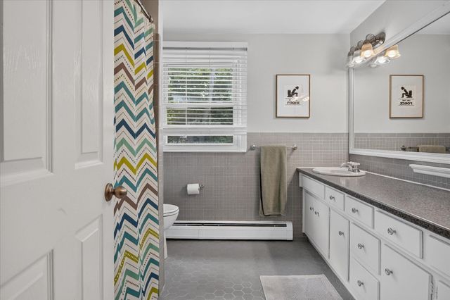 2656 Plumbrook Drive, Bloomfield Hills, MI 48304