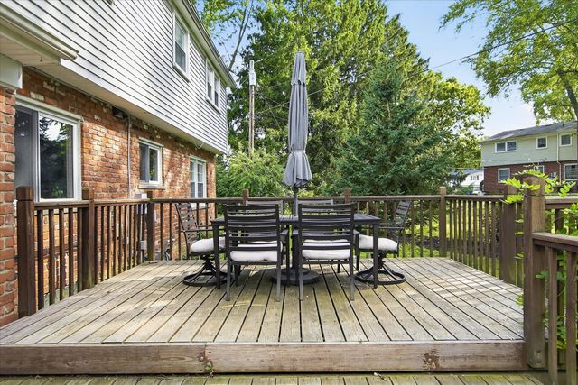 2656 Plumbrook Drive, Bloomfield Hills, MI 48304