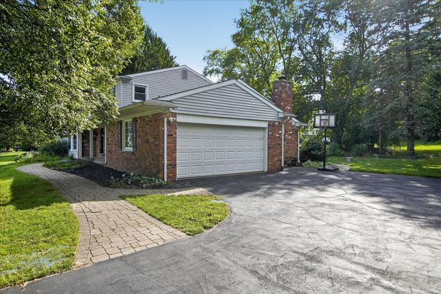2656 Plumbrook Drive, Bloomfield Hills, MI 48304