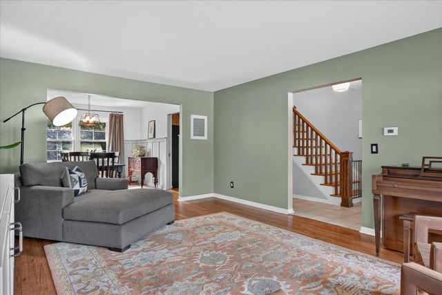 2656 Plumbrook Drive, Bloomfield Hills, MI 48304
