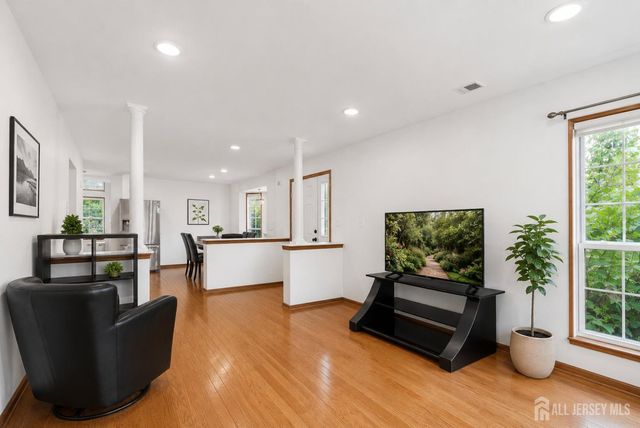 101 Wellington Park Drive, Princeton, NJ 08540