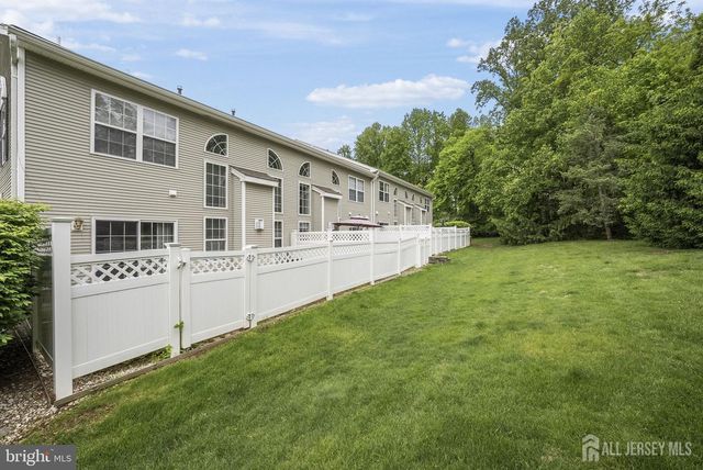 101 Wellington Park Drive, Princeton, NJ 08540