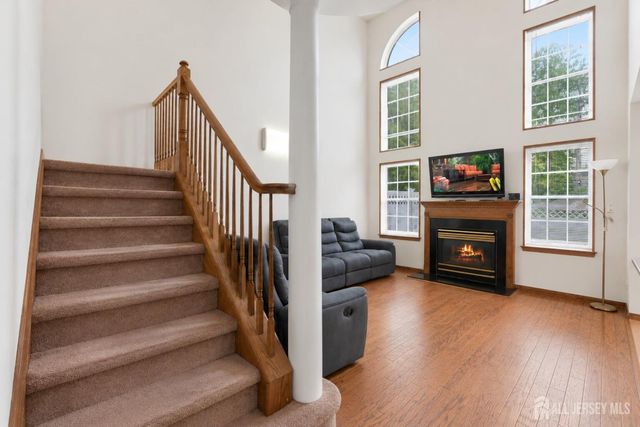 101 Wellington Park Drive, Princeton, NJ 08540