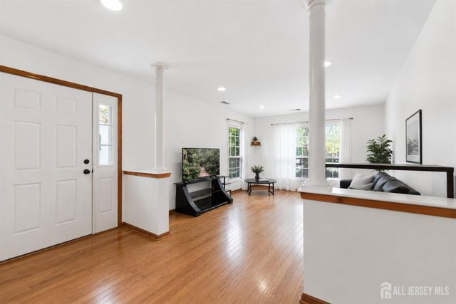 101 Wellington Park Drive, Princeton, NJ 08540