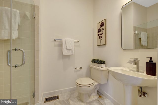 1258 WOODBROOK CT, Reston, VA 20194