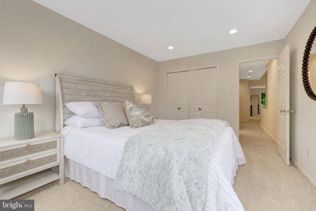 1258 WOODBROOK CT, Reston, VA 20194