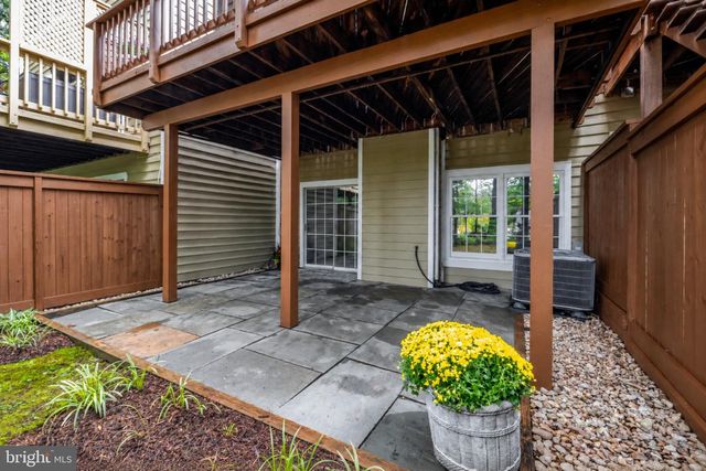1258 WOODBROOK CT, Reston, VA 20194
