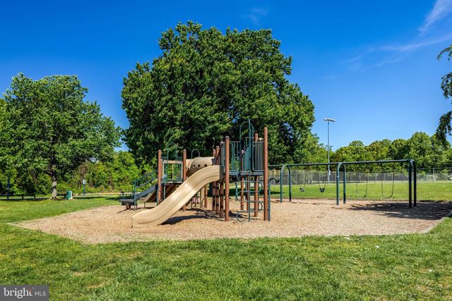 1258 WOODBROOK CT, Reston, VA 20194