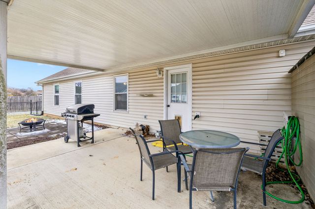 2514 Moore Way, La Vergne, TN 37086