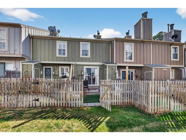 8188 S Fillmore Cir, Centennial, CO 80122