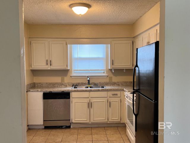 72 Grimes Lane, Loxley, AL 36551