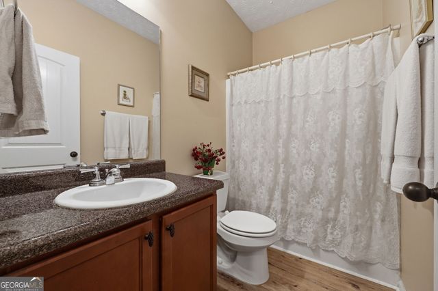 89 Seminole Trl, Fort Mitchell, AL 36856