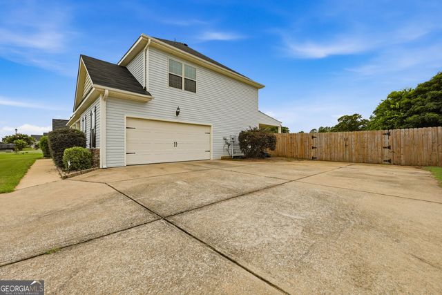 89 Seminole Trl, Fort Mitchell, AL 36856