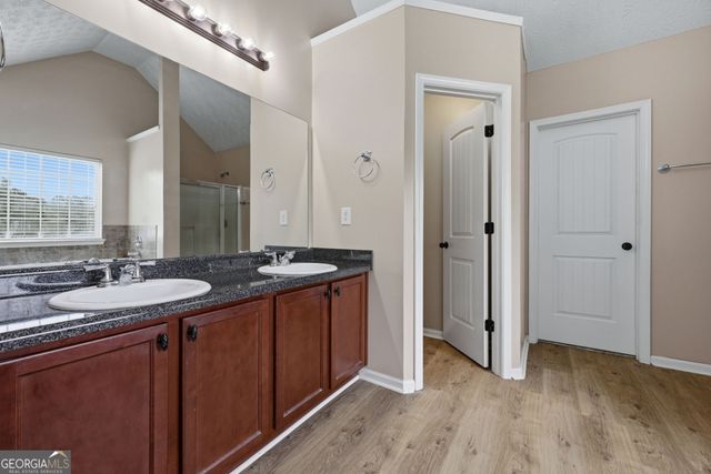 89 Seminole Trl, Fort Mitchell, AL 36856