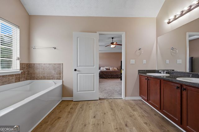 89 Seminole Trl, Fort Mitchell, AL 36856
