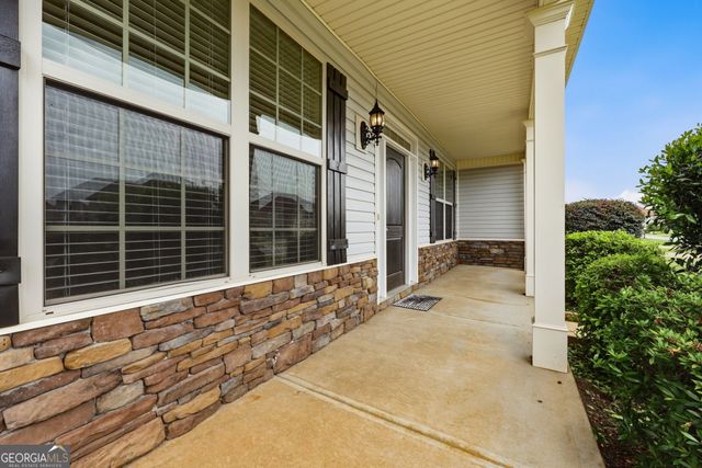 89 Seminole Trl, Fort Mitchell, AL 36856