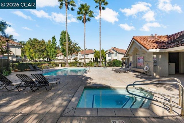 7298 Cronin Cir, Dublin, CA 94568