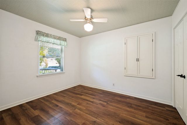 1504 Briarwood Boulevard, Arlington, TX 76013