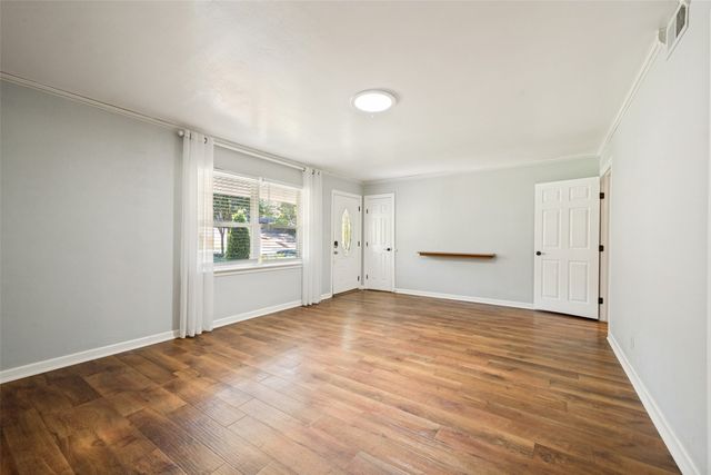 1504 Briarwood Boulevard, Arlington, TX 76013