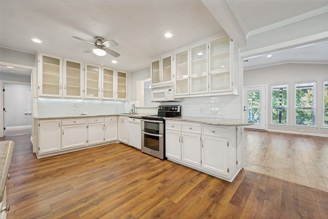 1504 Briarwood Boulevard, Arlington, TX 76013