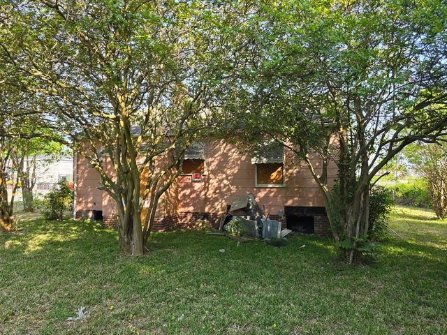 1809 Grayson Street, North Charleston, SC 29405