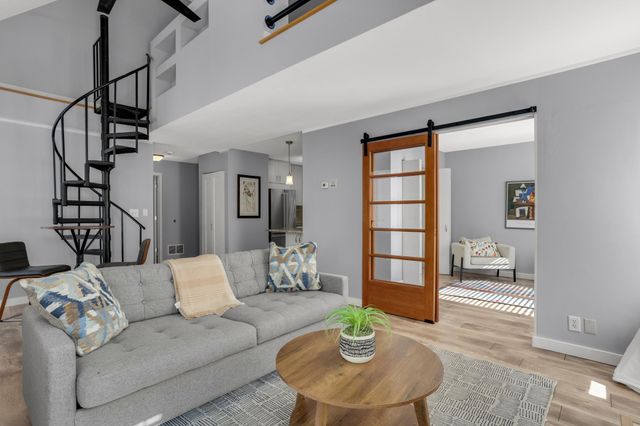 3012 Lake Shore Drive B, Minneapolis, MN 55416