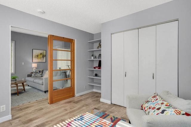 3012 Lake Shore Drive B, Minneapolis, MN 55416