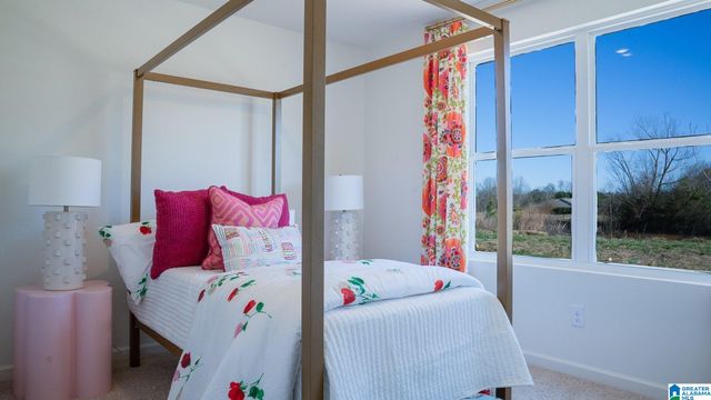 292 HALIFAX LANE, Chelsea, AL 35043