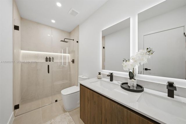 5309 Hayes Street, Hollywood, FL 33021