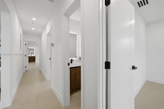 5309 Hayes Street, Hollywood, FL 33021